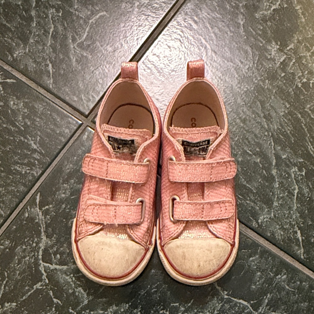 Converse Kids Metallic Pink Velcro Sneakers